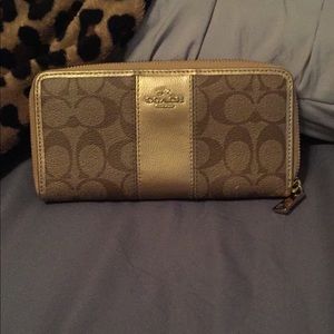 Coach wallet